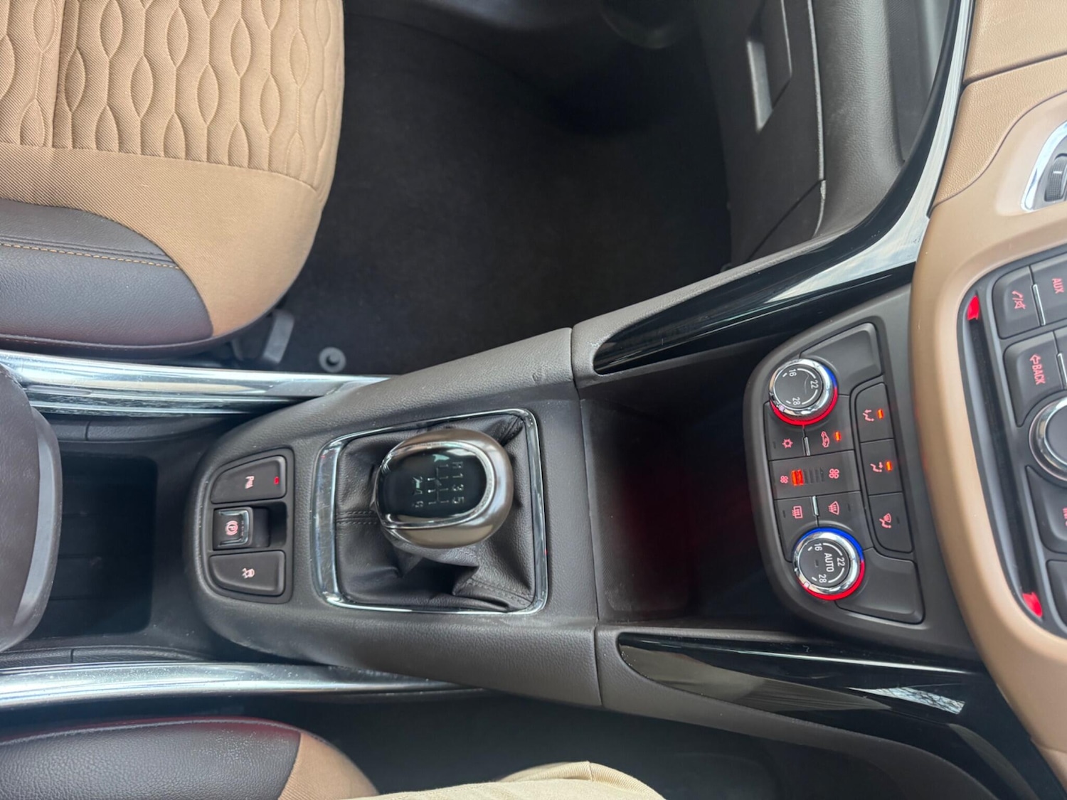 Used Vauxhall Zafira 2014 for sale - 76620618: Photo 24