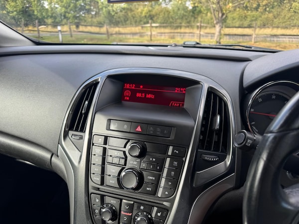 Used Vauxhall Astra 2014 for sale - 75782145: Photo 29