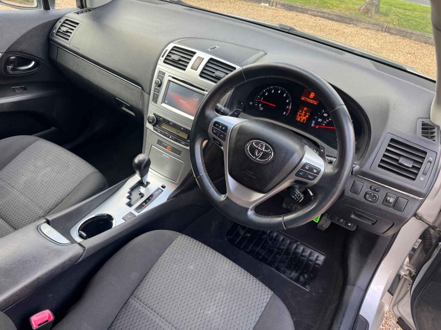Used Toyota Avensis 2014 for sale - 78099854: Photo 10