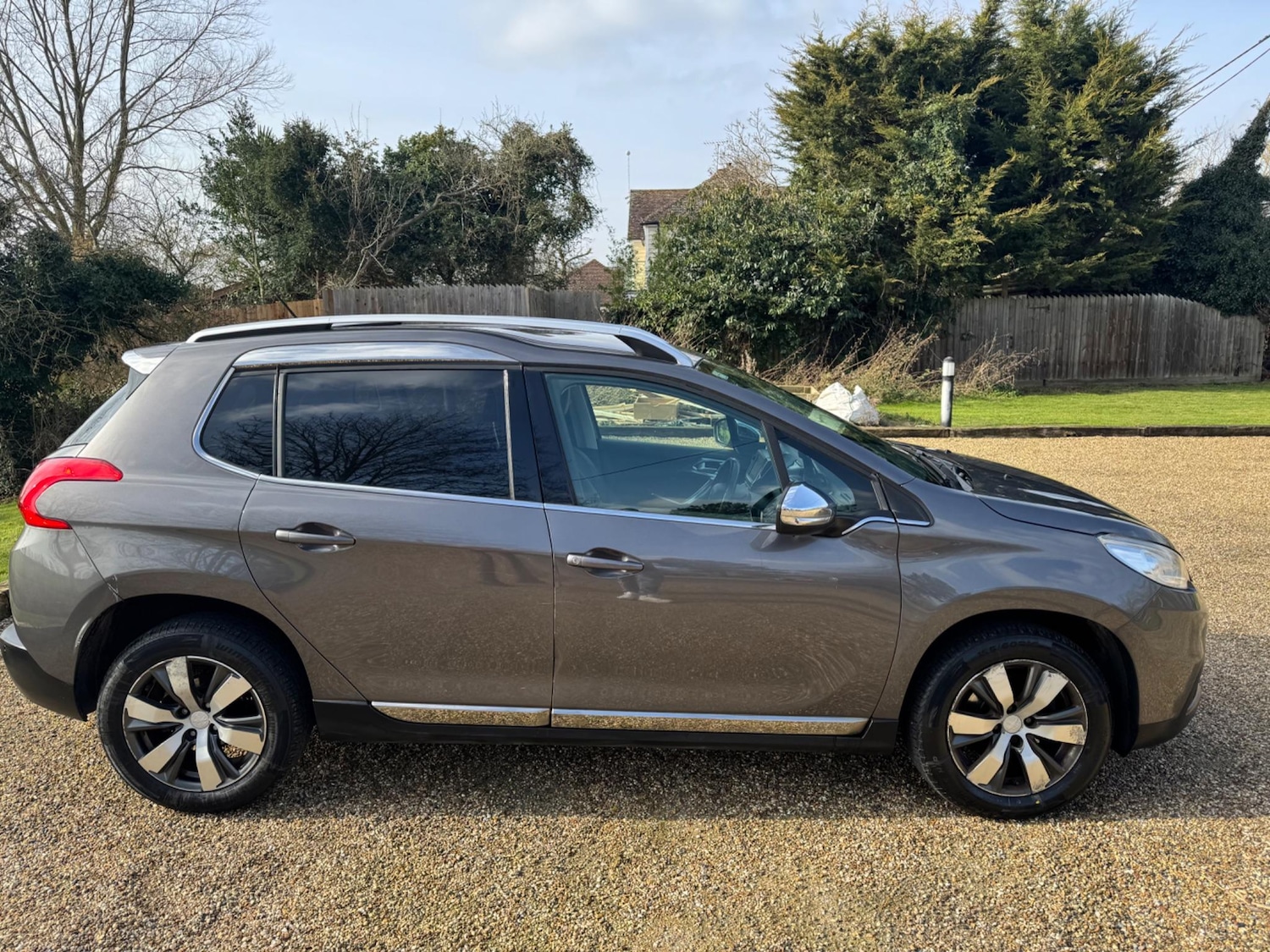 Used Peugeot 2008 2014 for sale - 77597800: Photo 11