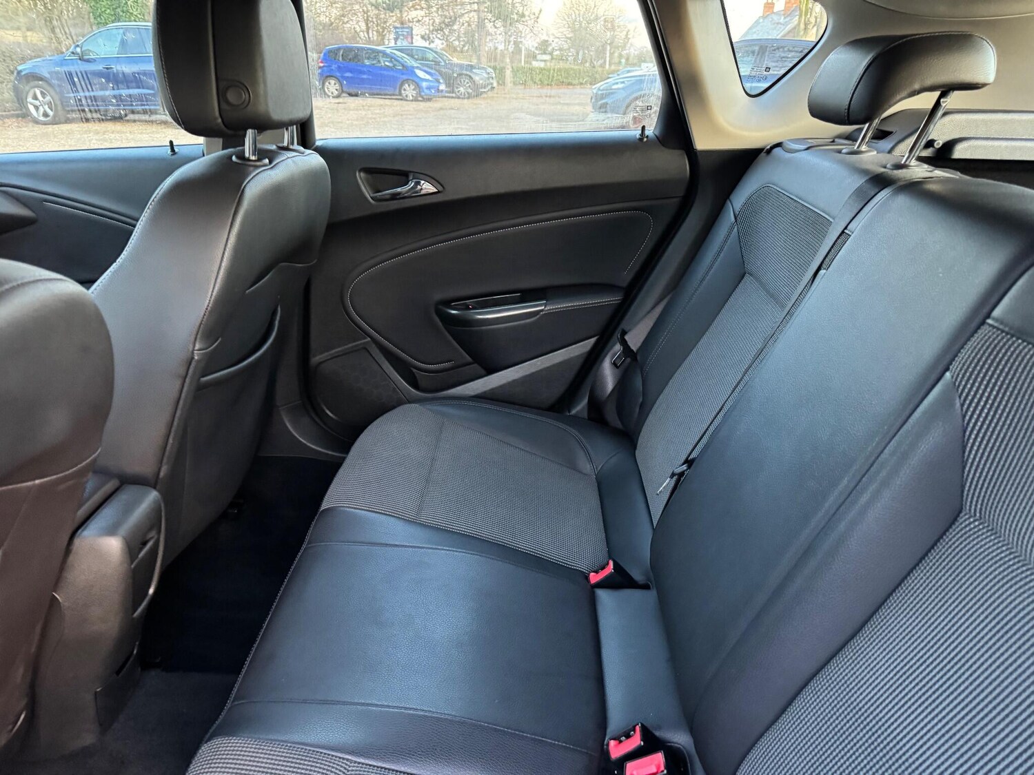 Used Vauxhall Astra 2011 for sale - 76942417: Photo 26