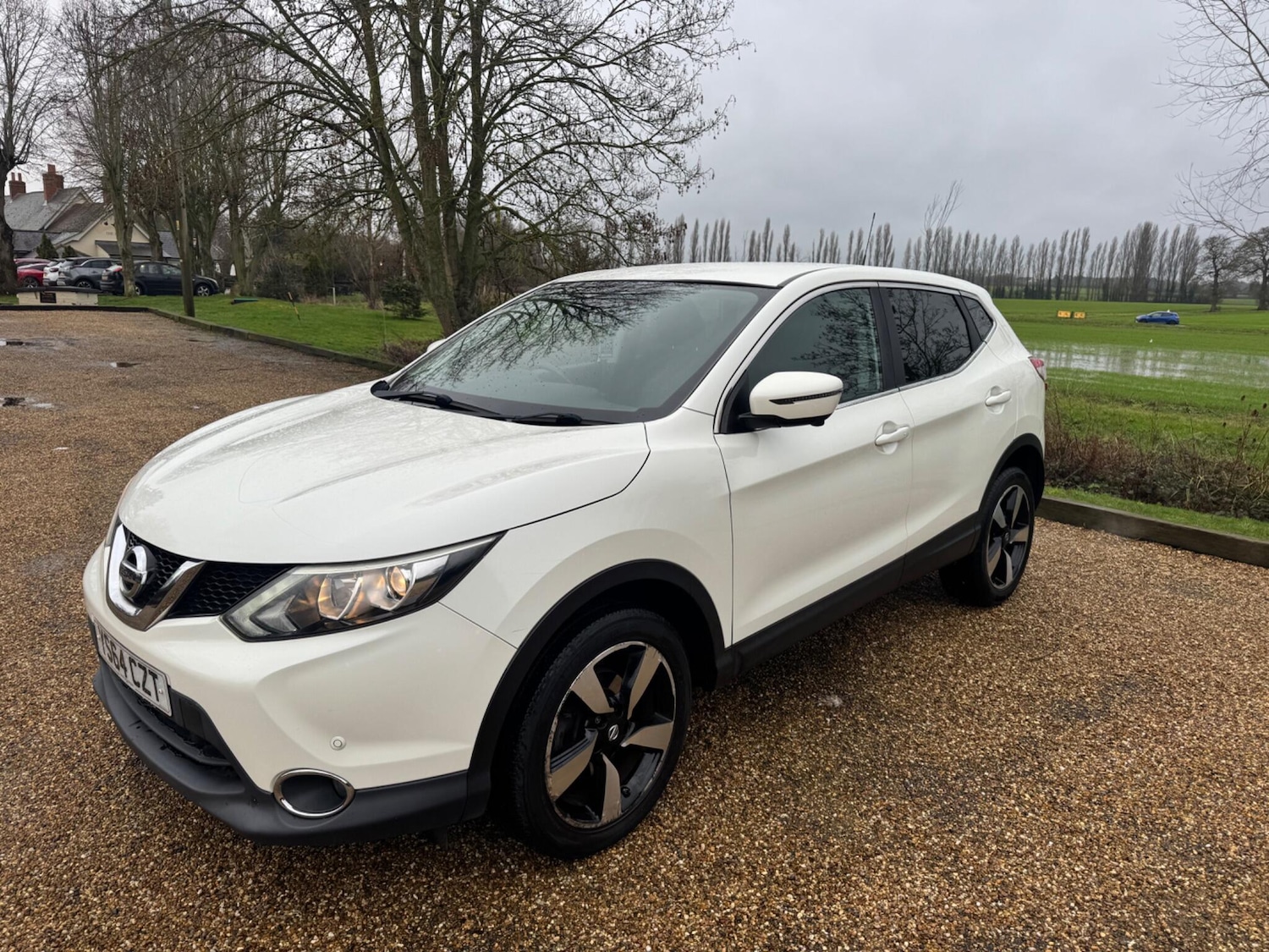Used Nissan Qashqai 2015 for sale - 77291560: Photo 2