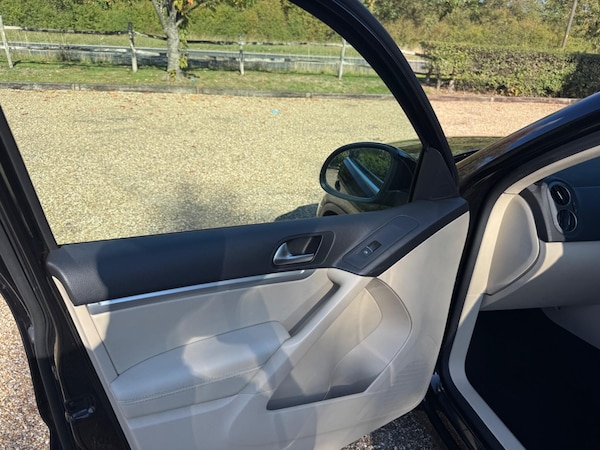 Used Volkswagen Tiguan 2014 for sale - 76122227: Photo 26