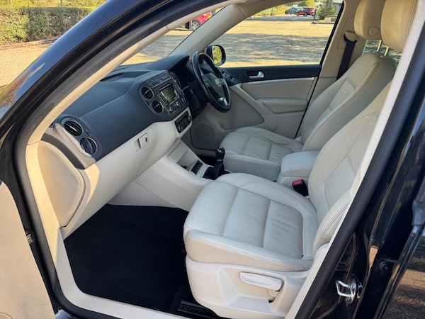 Used Volkswagen Tiguan 2014 for sale - 76122227: Photo 2
