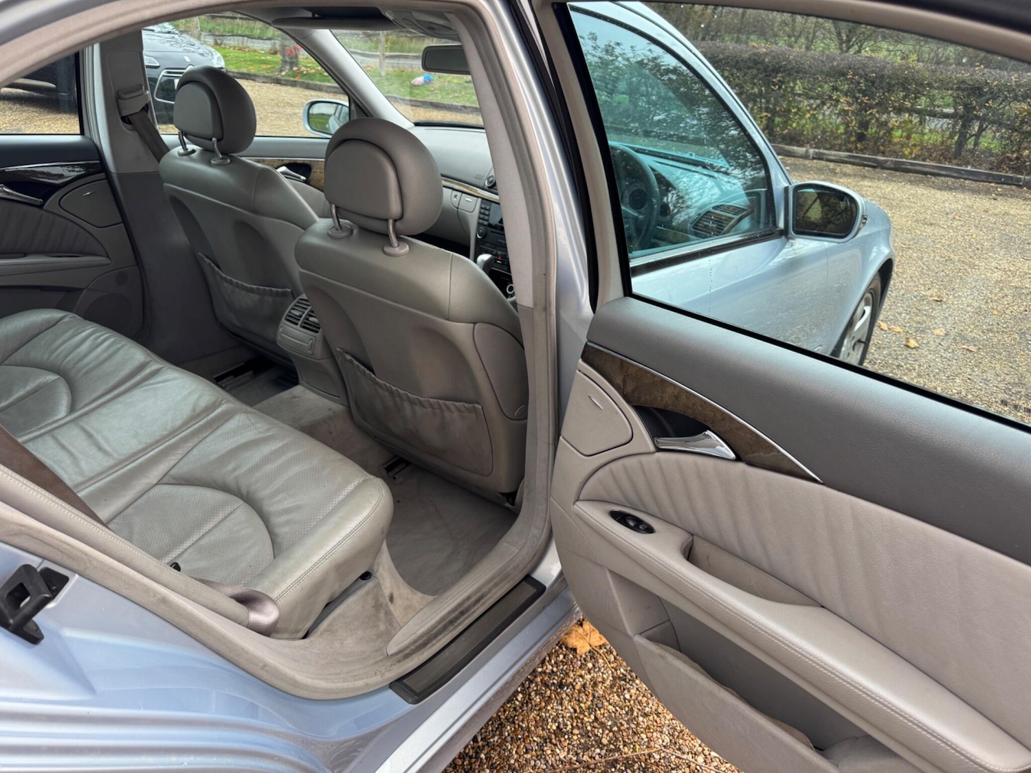 Used Mercedes-Benz E Class 2003 for sale - 76994986: Photo 7