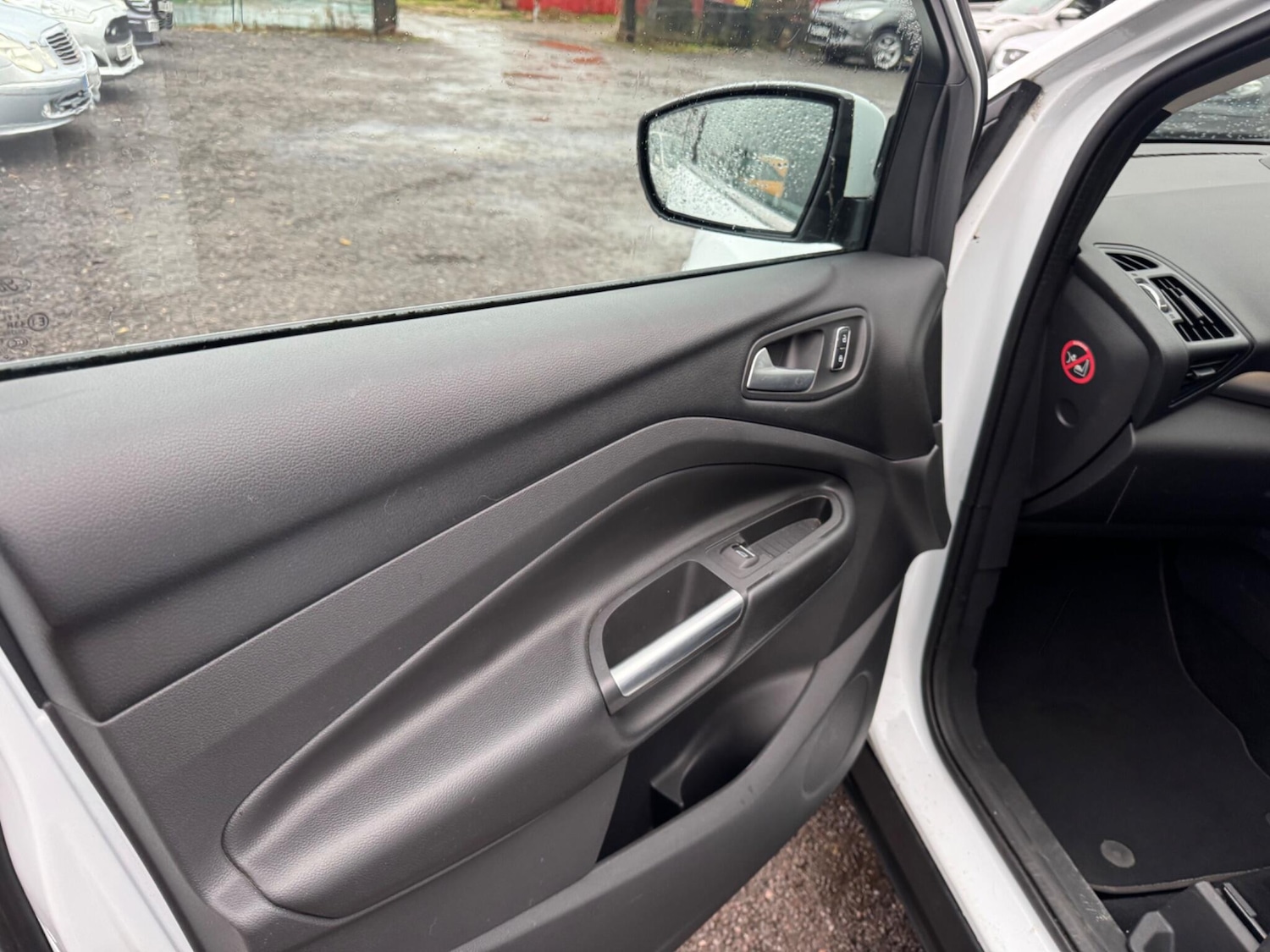 Used Ford Kuga 2015 for sale - 76824480: Photo 26