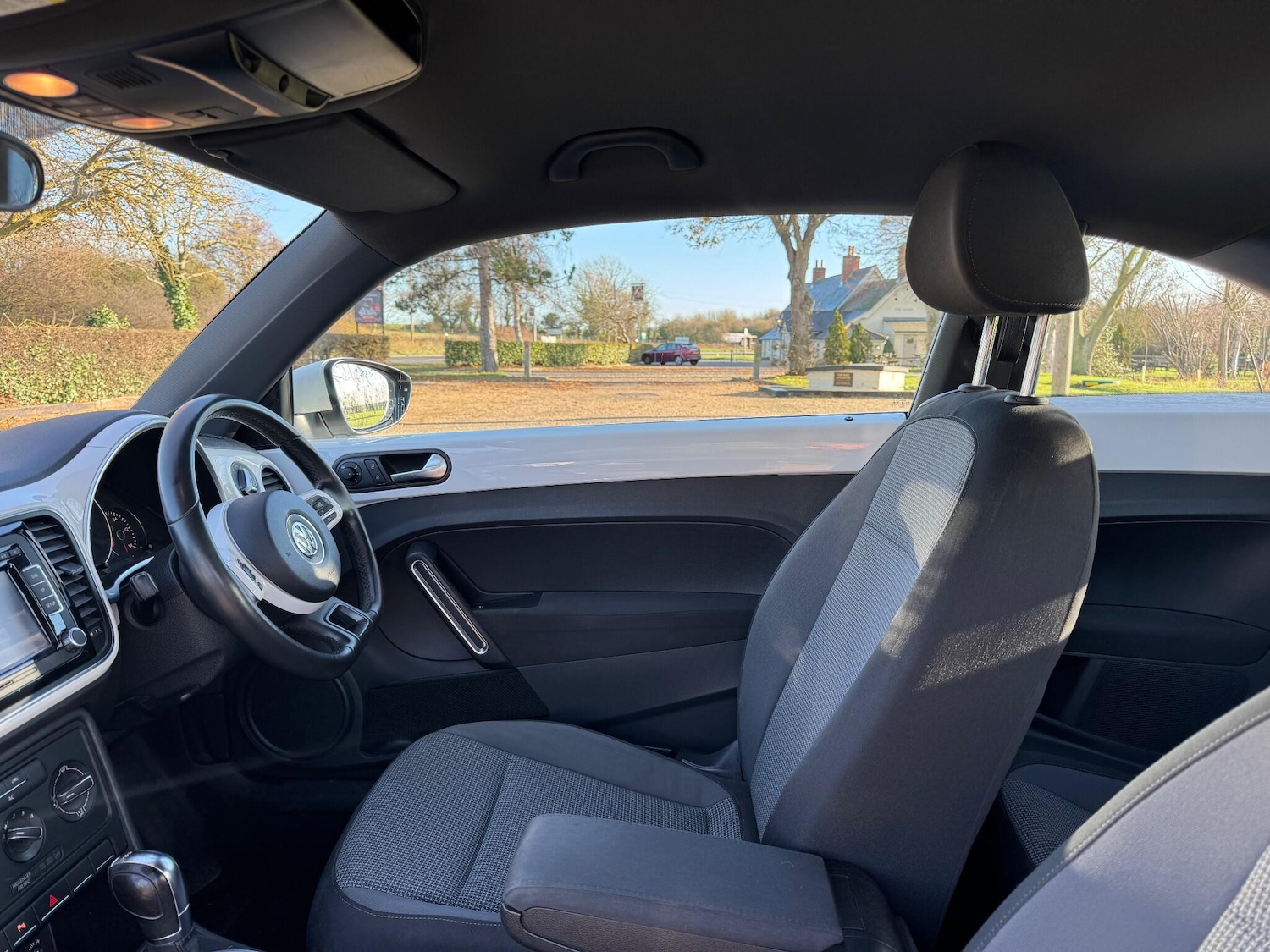 Used Volkswagen Beetle 2012 for sale - 76936456: Photo 3