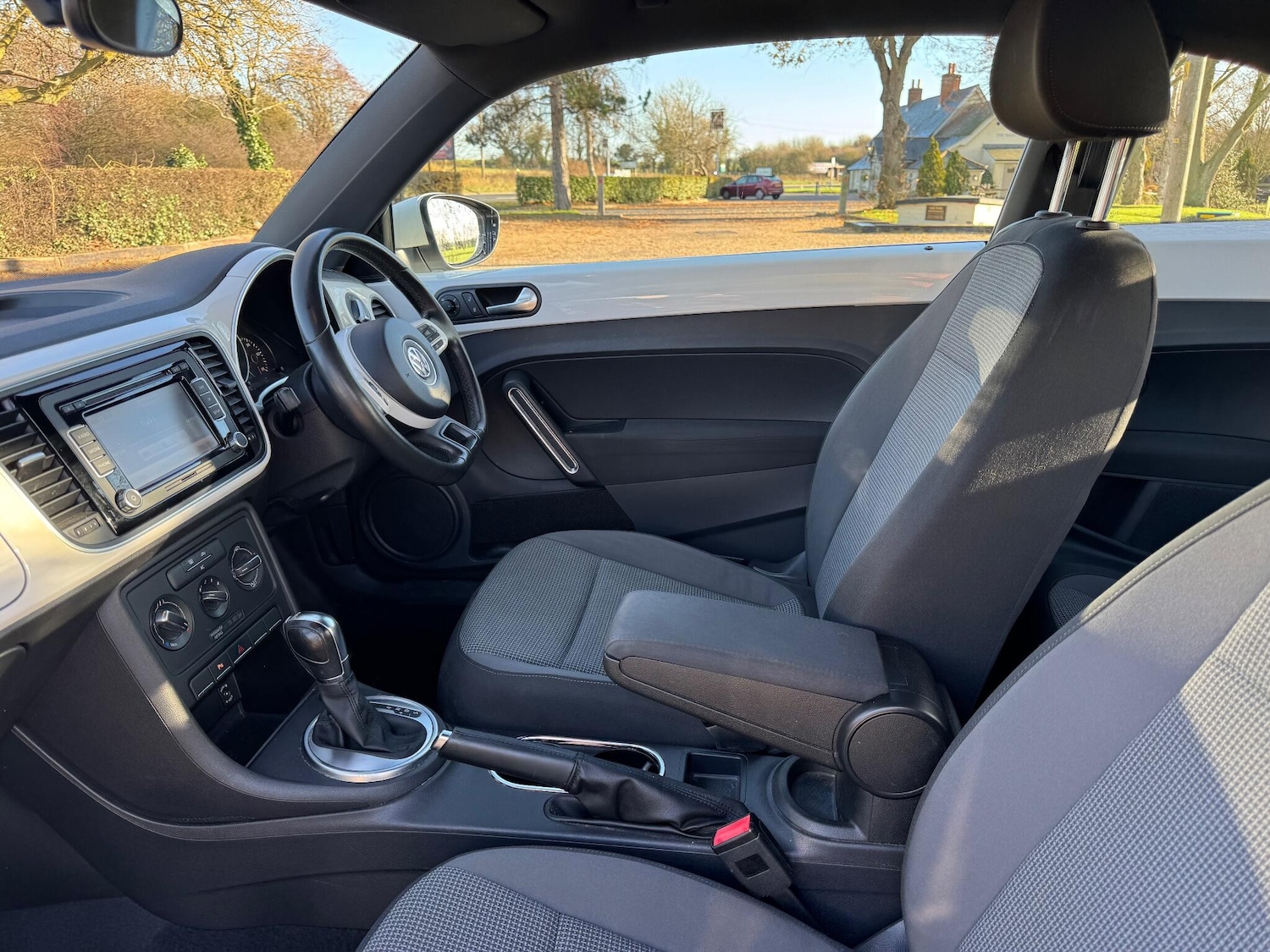 Used Volkswagen Beetle 2012 for sale - 76936456: Photo 4