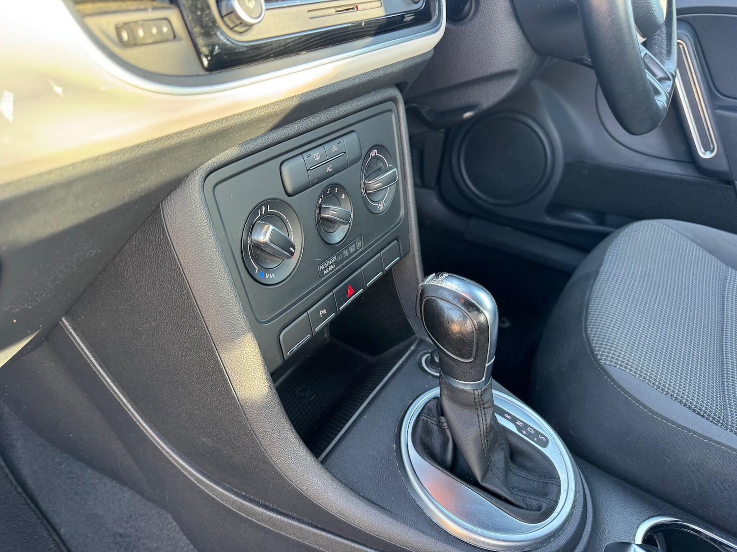 Used Volkswagen Beetle 2012 for sale - 76936456: Photo 5