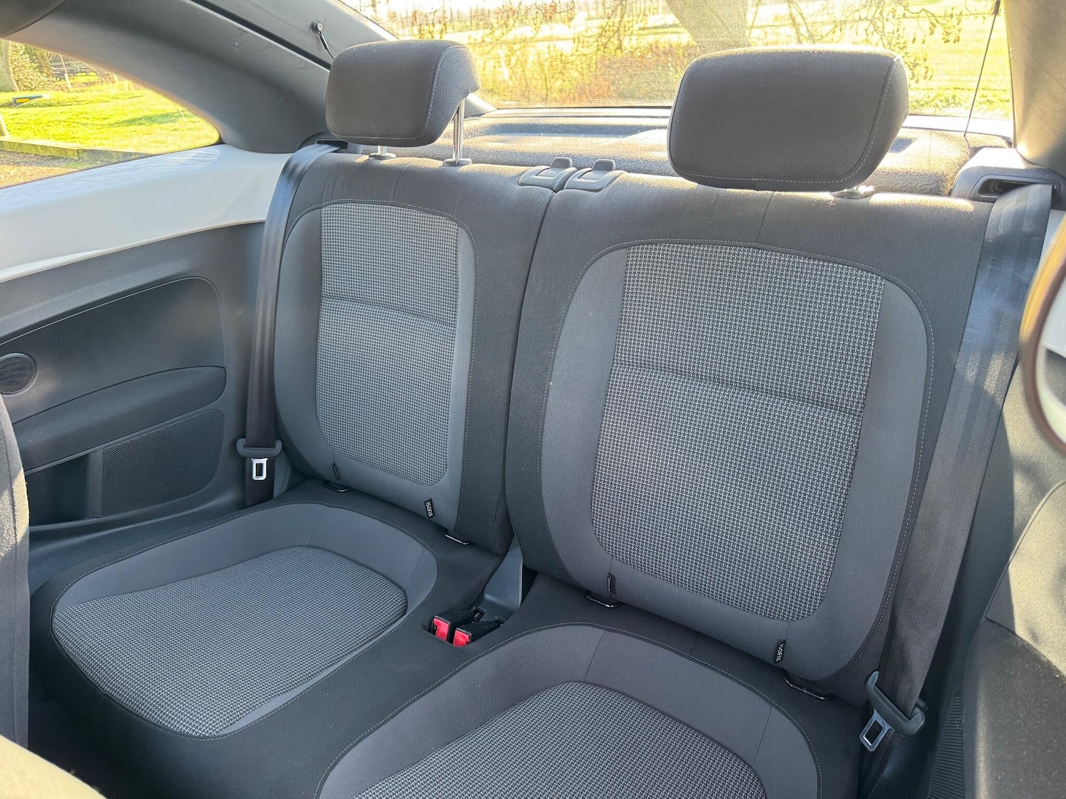 Used Volkswagen Beetle 2012 for sale - 76936456: Photo 6