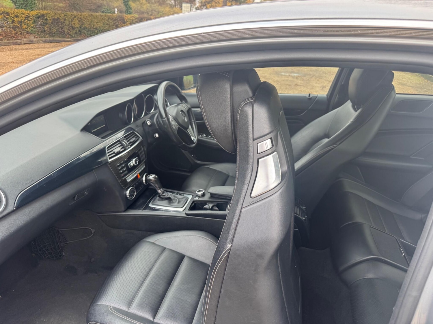 Used Mercedes-Benz C Class 2014 for sale - 77143675: Photo 2