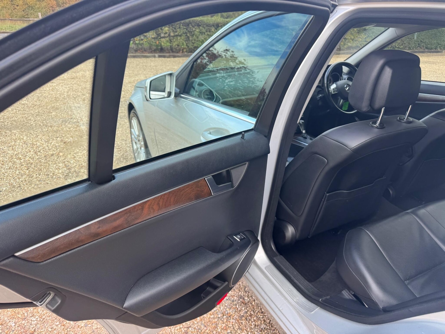 Used Mercedes-Benz C Class 2011 for sale - 76259929: Photo 4