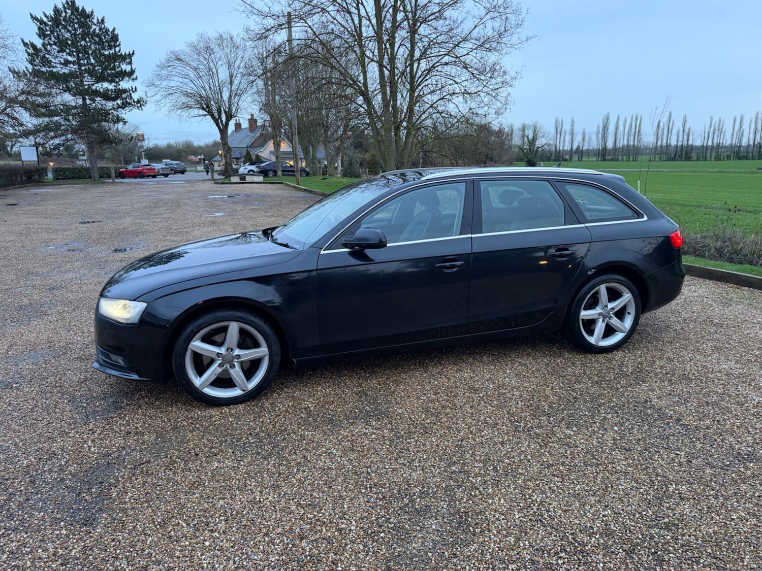 Used Audi A4 2013 for sale - 77484344: Photo 5