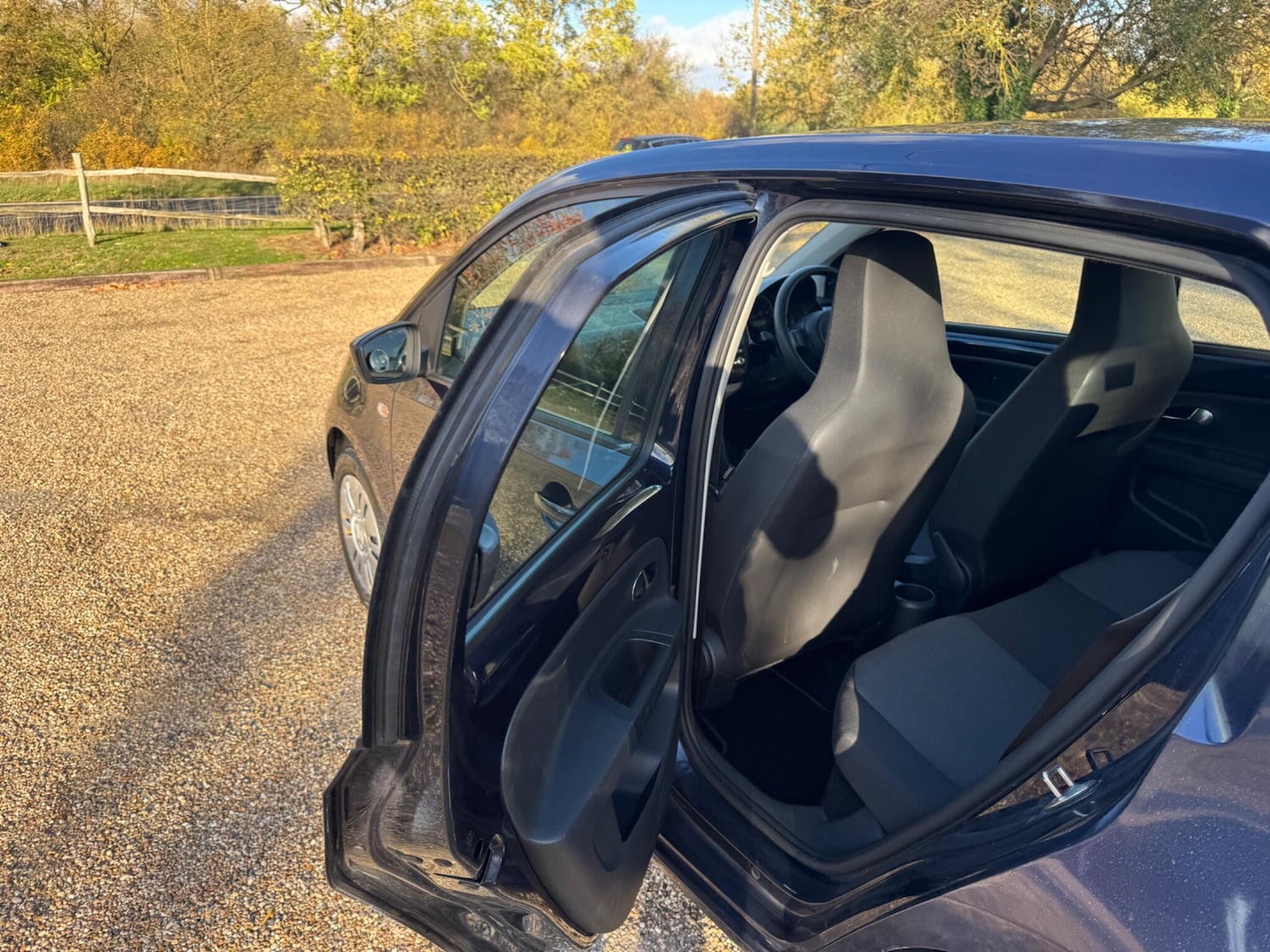 Used Volkswagen up! 2015 for sale - 76370506: Photo 28