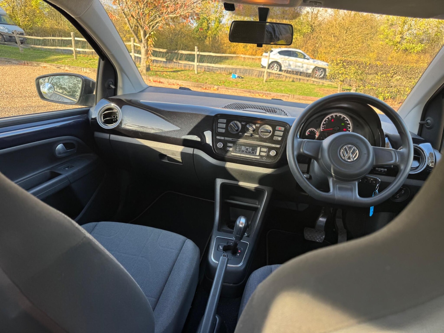 Used Volkswagen up! 2015 for sale - 76370506: Photo 29