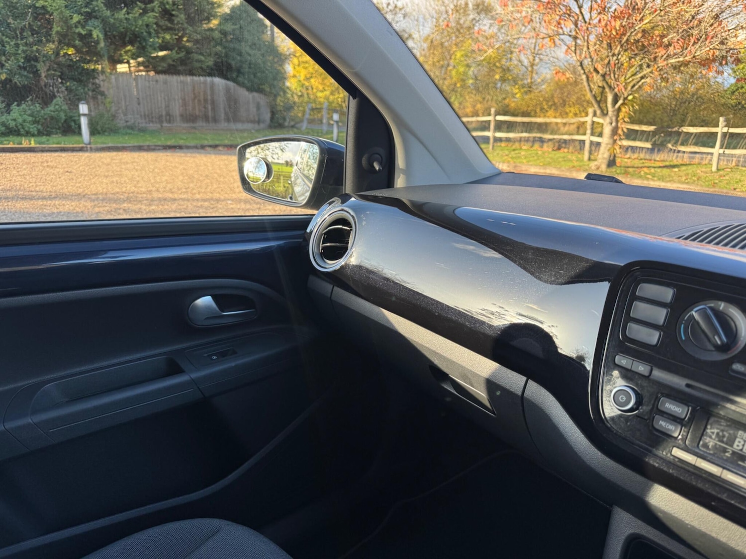 Used Volkswagen up! 2015 for sale - 76370506: Photo 35