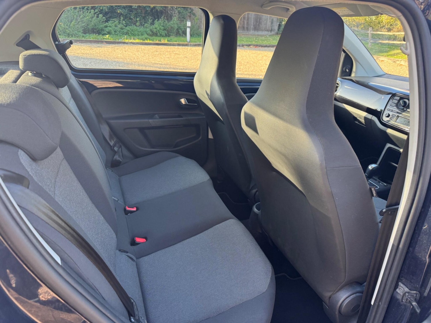 Used Volkswagen up! 2015 for sale - 76370506: Photo 6