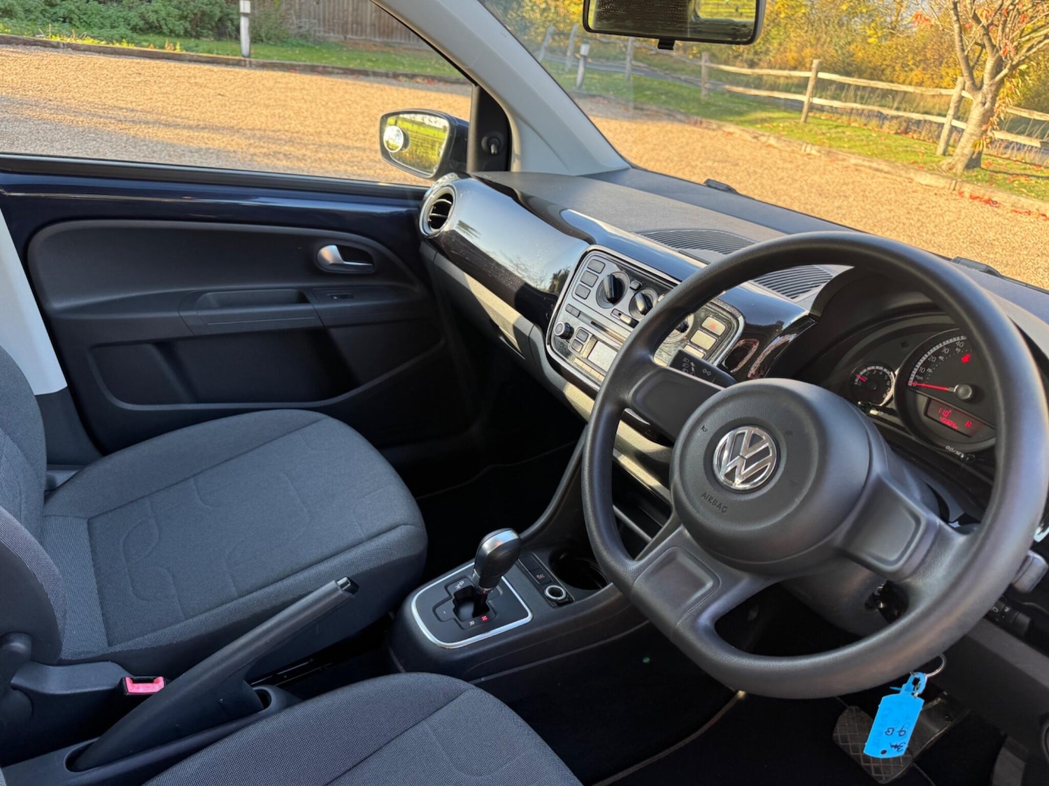 Used Volkswagen up! 2015 for sale - 76370506: Photo 9
