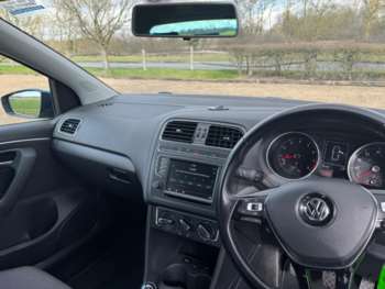 Used Volkswagen Polo 2016 for sale - 74034151: Photo