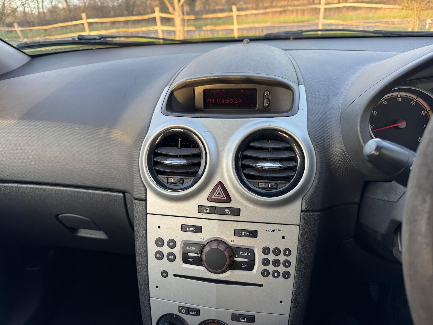 Used Vauxhall Corsa 2012 for sale - 76936478: Photo 25