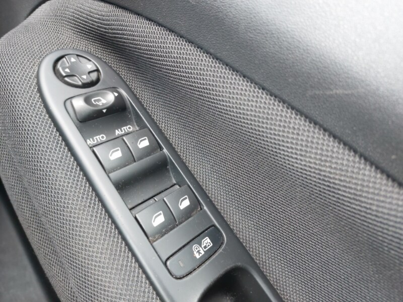 Used Citroen C3 Picasso 2017 for sale - 77816445: Photo 18