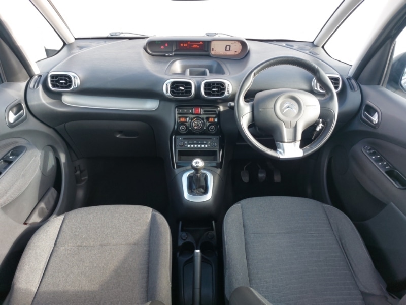 Used Citroen C3 Picasso 2017 for sale - 77816445: Photo 2