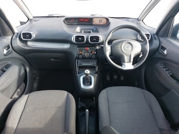 Used Citroen C3 Picasso 2017 for sale - 77816445: Photo