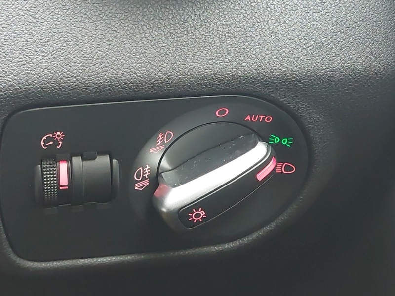 Used Audi A1 2015 for sale - 76301571: Photo 14