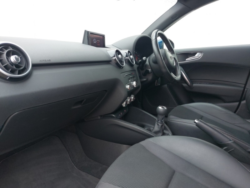 Used Audi A1 2015 for sale - 76301571: Photo 5