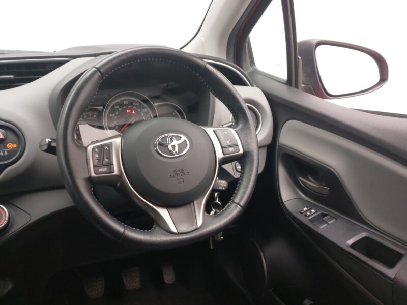 Used Toyota Yaris 2016 for sale - 76289308: Photo 11