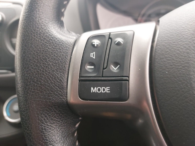 Used Toyota Yaris 2016 for sale - 76289308: Photo 12