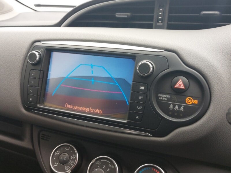 Used Toyota Yaris 2016 for sale - 76289308: Photo 17