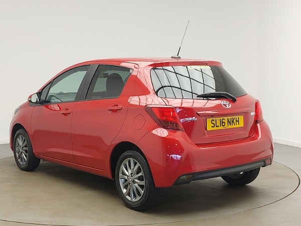 Used Toyota Yaris 2016 for sale - 76289308: Photo 3