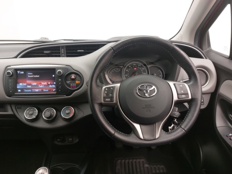 Used Toyota Yaris 2016 for sale - 76289308: Photo 7