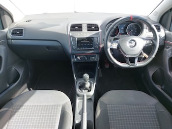 Used Volkswagen Polo 2016 for sale - 75926466: Photo