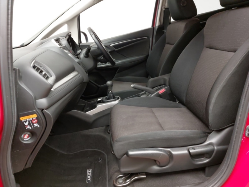 Used Honda Jazz 2016 for sale - 76271862: Photo 5