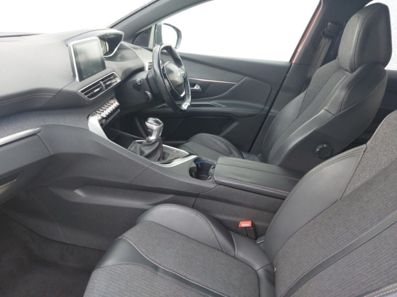 Used Peugeot 3008 2018 for sale - 76397369: Photo 5