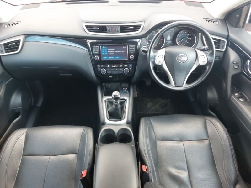 Used Nissan Qashqai 2017 for sale - 77731726: Photo 2