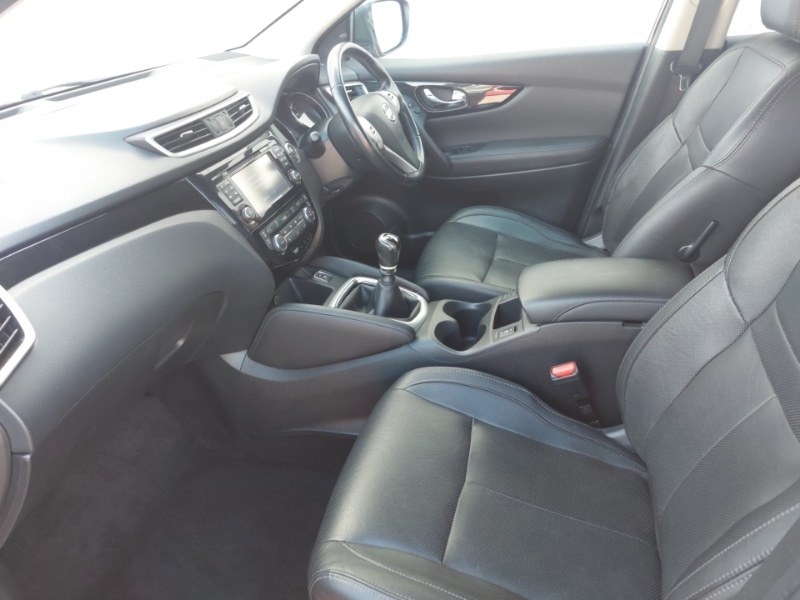 Used Nissan Qashqai 2017 for sale - 77731726: Photo 5