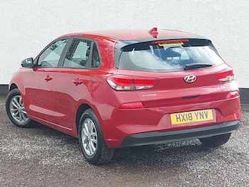Used Hyundai i30 2018 for sale - 76393015: Photo