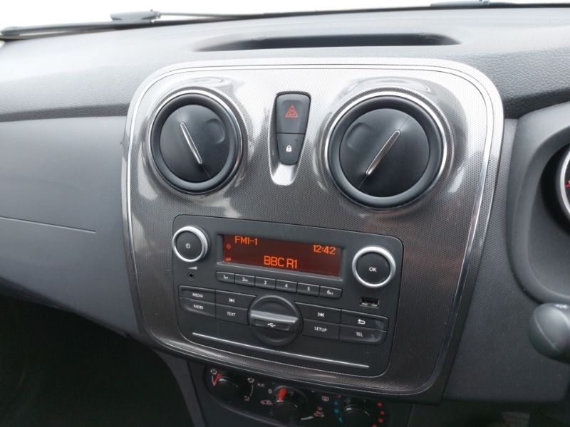 Used Dacia Sandero Stepway 2017 for sale - 77751796: Photo 11