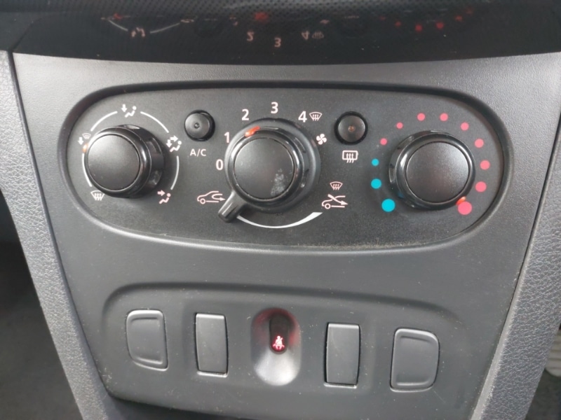 Used Dacia Sandero Stepway 2017 for sale - 77751796: Photo 13