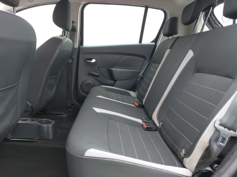 Used Dacia Sandero Stepway 2017 for sale - 77751796: Photo 6