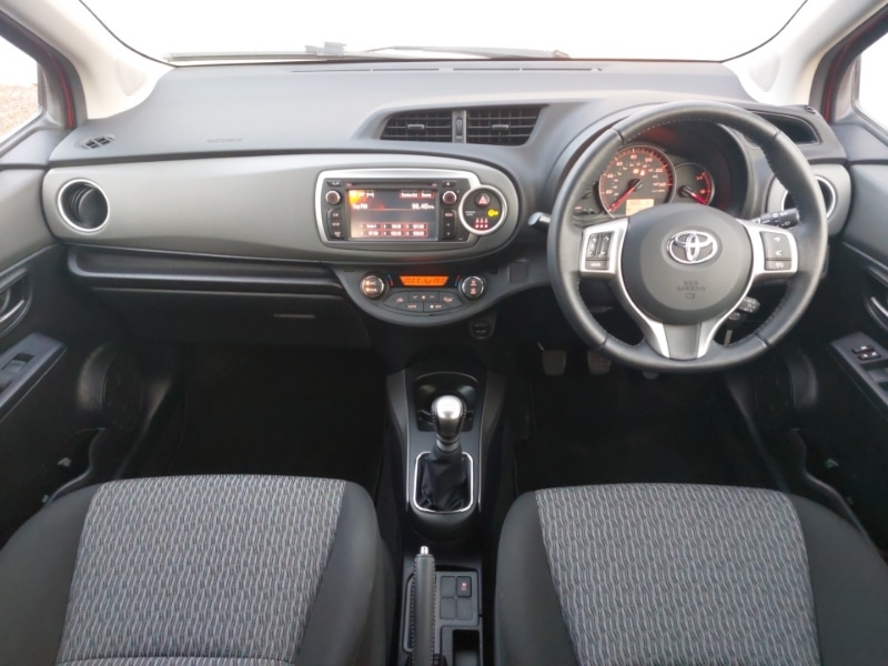 Used Toyota Yaris 2014 for sale - 76471653: Photo 2