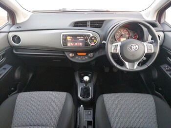 Used Toyota Yaris 2014 for sale - 76471653: Photo