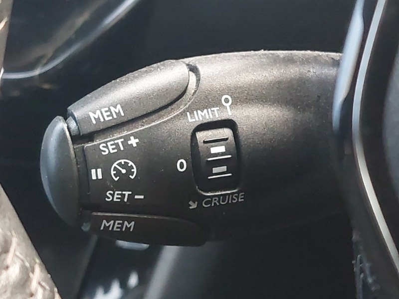 Used Peugeot 2008 2022 for sale - 76975117: Photo 14