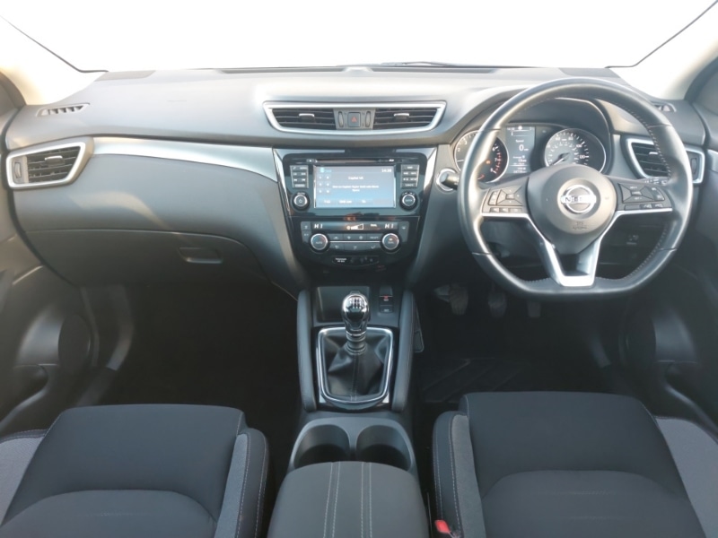 Used Nissan Qashqai 2017 for sale - 76628660: Photo 2