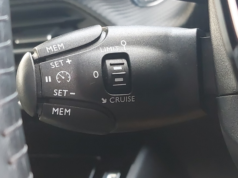 Used Peugeot 2008 2022 for sale - 76860580: Photo 15