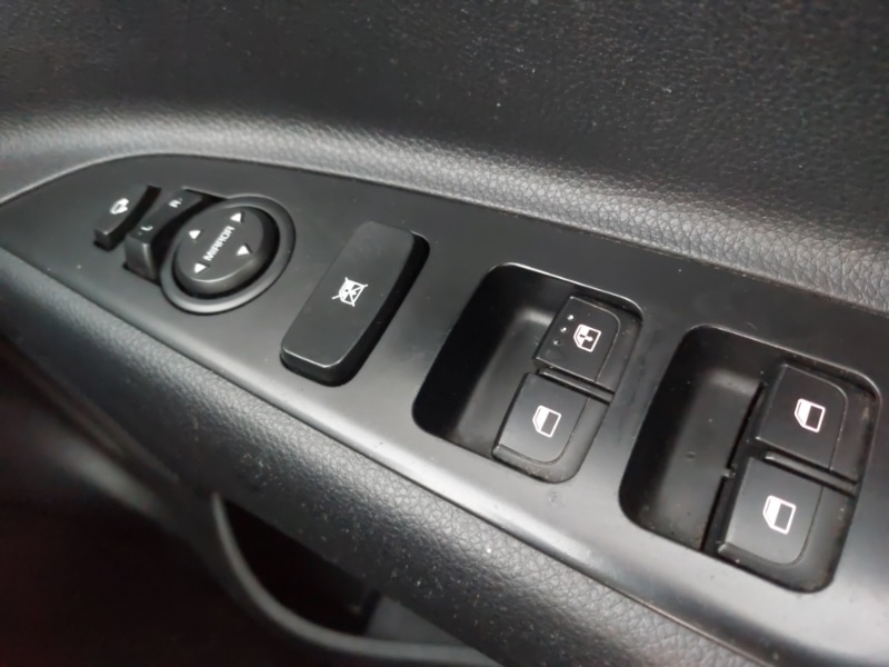 Used Kia Stonic 2022 for sale - 76924819: Photo 15