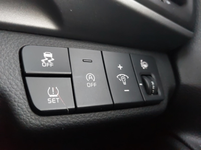 Used Kia Stonic 2022 for sale - 76924819: Photo 16